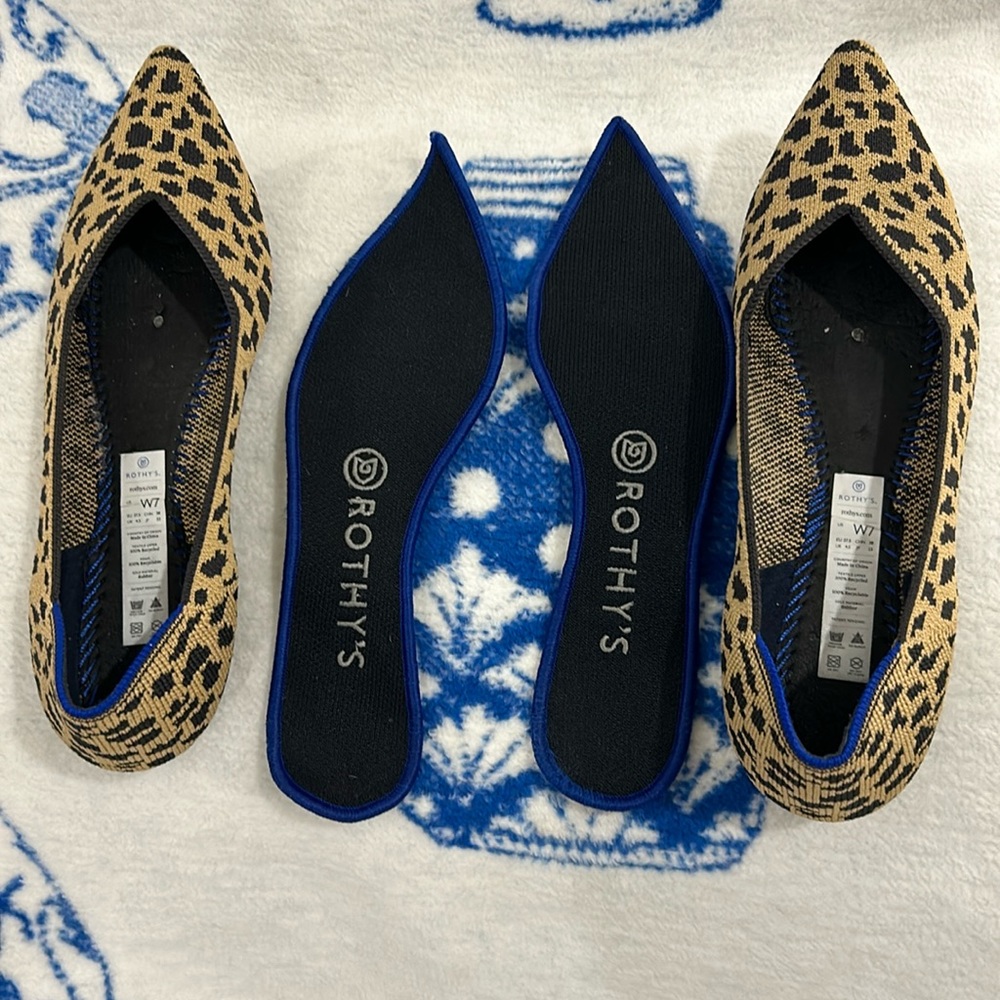 Rothy’s Retired Cheetah Pointed Toe Flats Sz 7 great condition